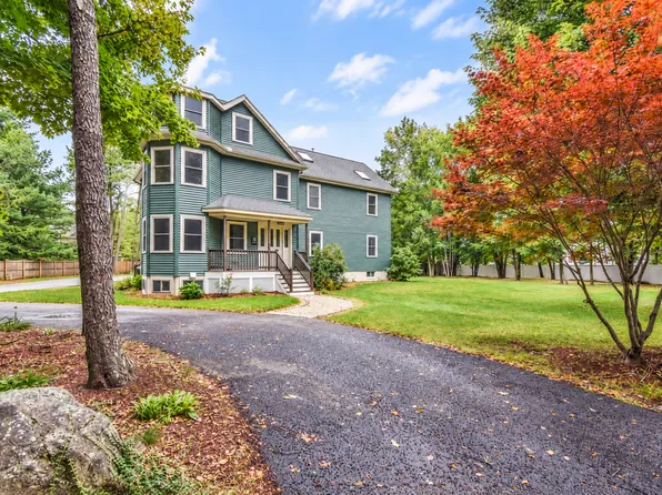 5 Lane Ave, Bedford, MA 01730
