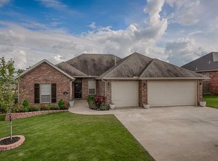 410 Halleck Coach Rd, Centerton, AR 72719