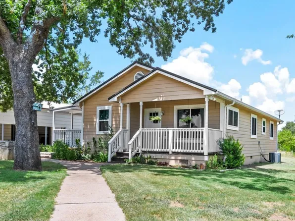5926 Courtney Ln, Burleson, TX 76028