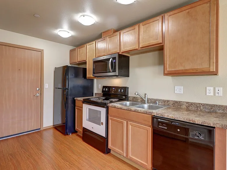 DubSea Apartments — Photo 9