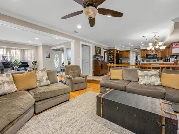 174 Tallman Street image 10 of 36