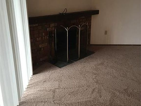 5th image of 270 SE Barrington Dr APT A203