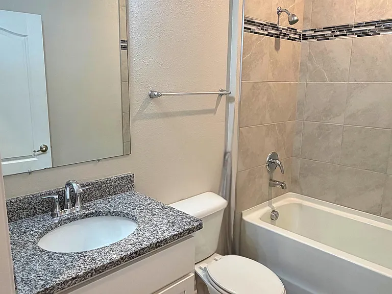 206 Boatsman Way — Photo 2