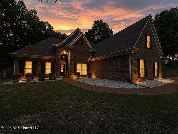 5th image of 3426 Westwind Dr