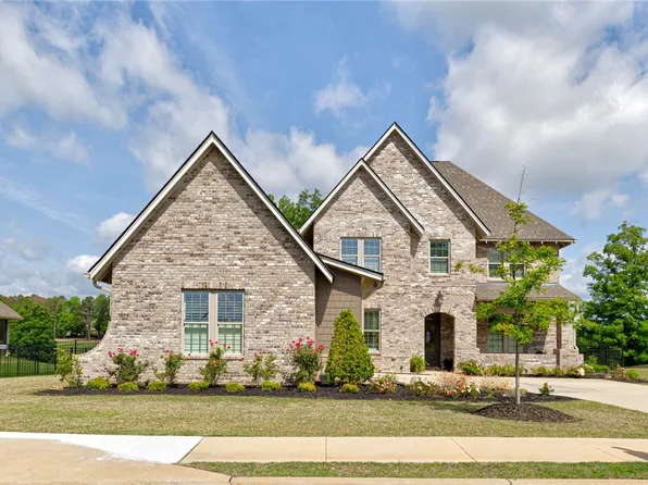 1079 Andrews Ave, Auburn, AL 36830