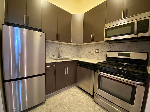 5th image of 10 Jones St APT 3G