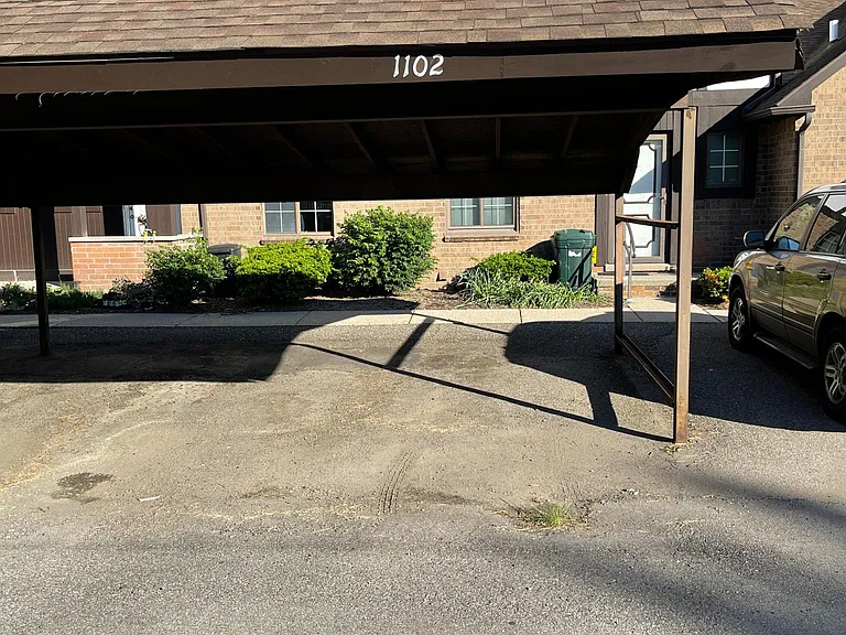 1102 Hidden Hbr — Photo 3