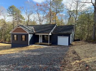 161 Walnut St, Kilmarnock, VA 22482