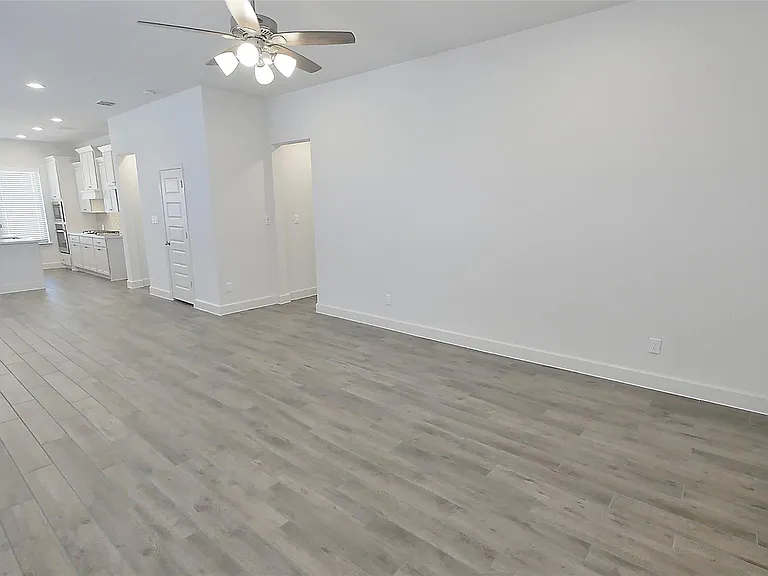 2819 Orange Leaf Dr — Photo 6