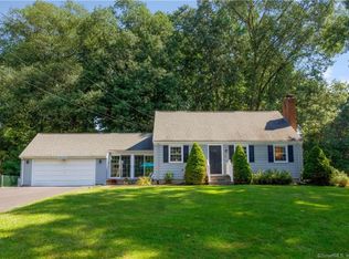 68 Knollwood Rd, Farmington, CT 06032