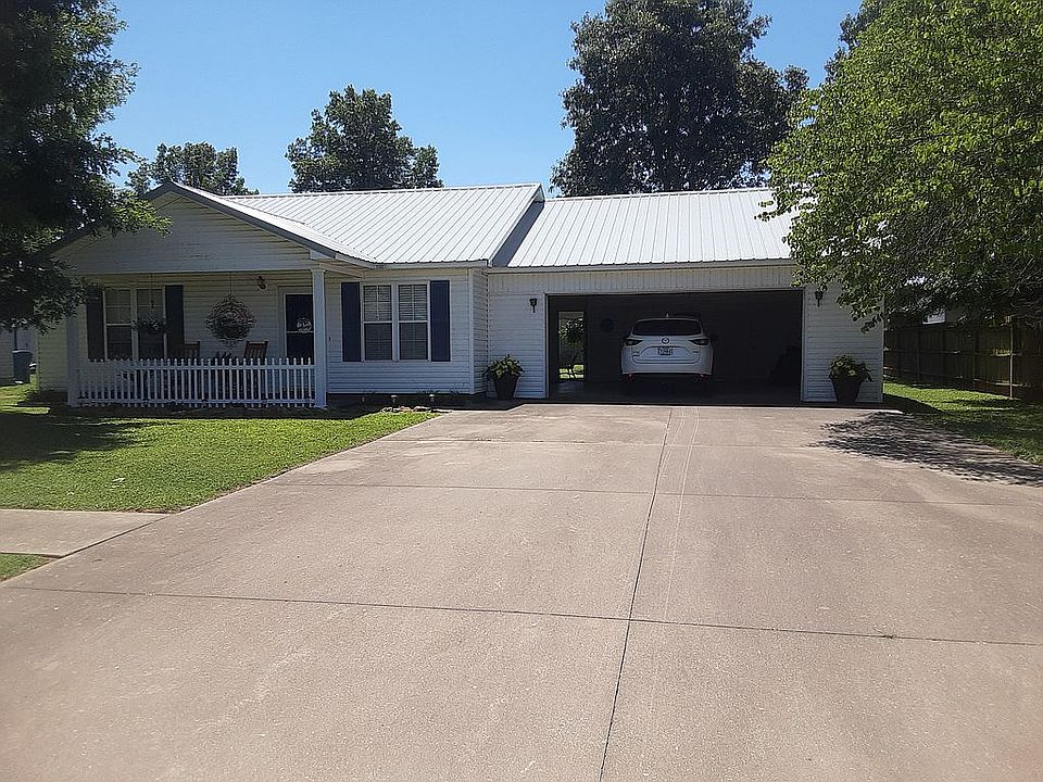 1st image of 160 Saint Bridgett Ln
