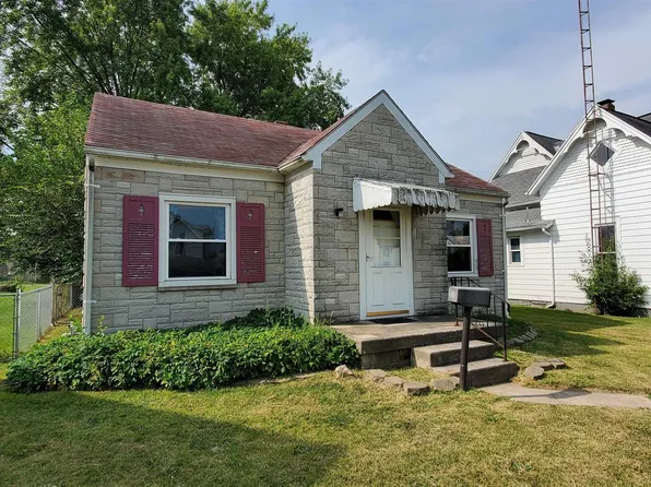 416 E North St, Winchester, IN 47394
