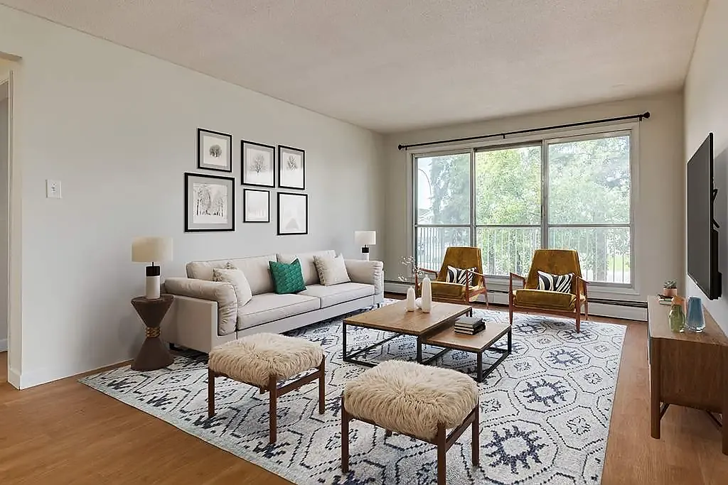 Christopher's Place — Photo 2