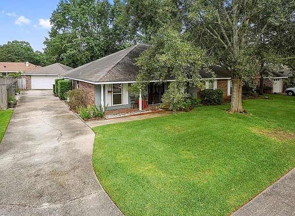 3rd image of 114 Stratford Dr