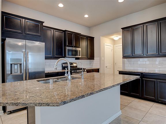 4th image of 3114 Auburn Colony Ct