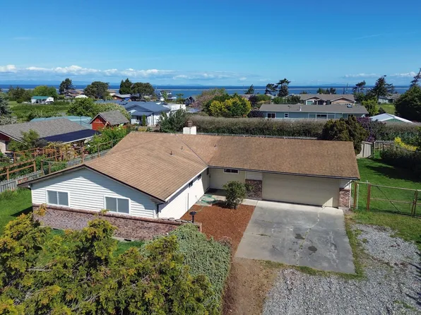 41 McLaughlin Rd, Sequim, WA 98382