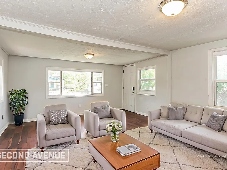 2939 W 6th St — Photo 3
