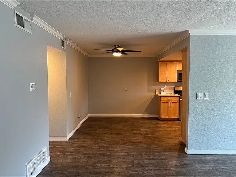 Countrywood Apartments — Photo 43