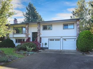 15652 S Henrici Rd, Oregon City, OR 97045