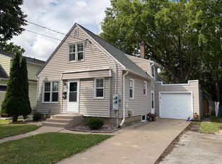 1033 3rd Ave SE, Rochester, MN 55904