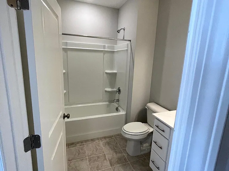 1036 Commack Dr — Photo 12
