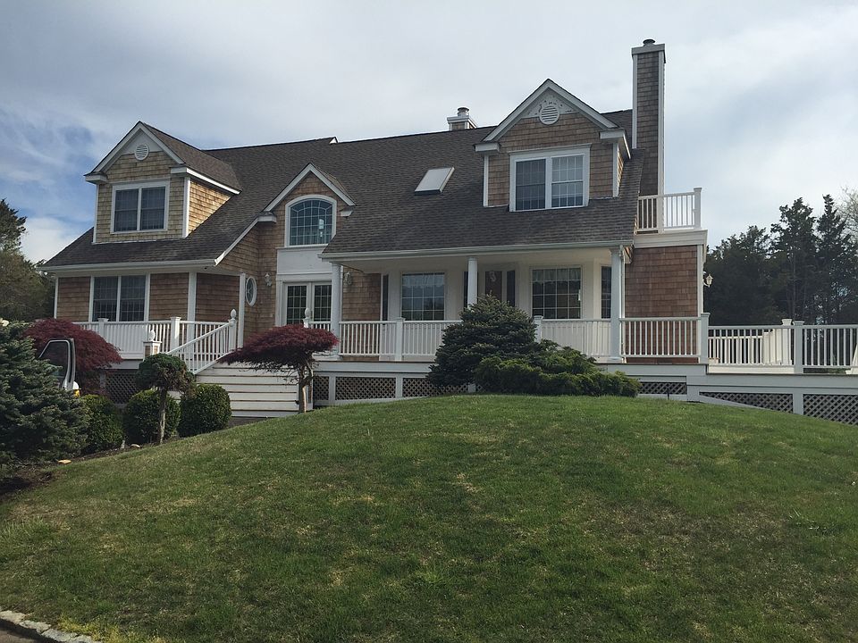 1st image of 10 Bay Meadow Ln