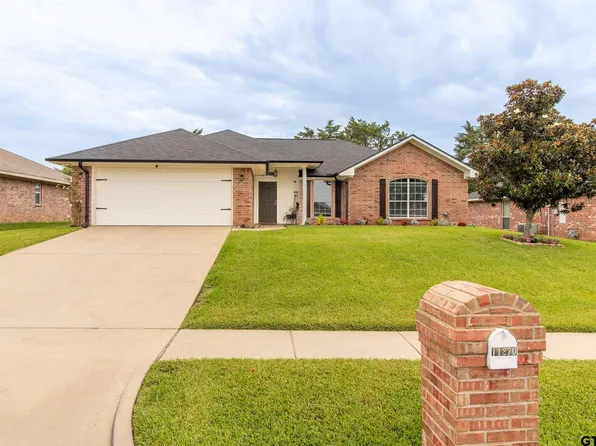 11270 Triple Crown Dr, Flint, TX 75762
