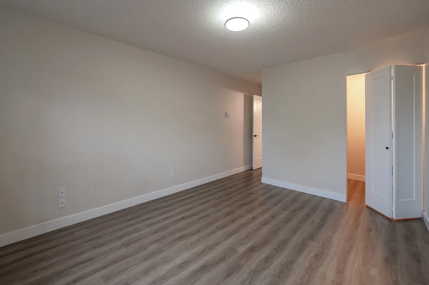 Monte Carlo Apartments — Photo 4