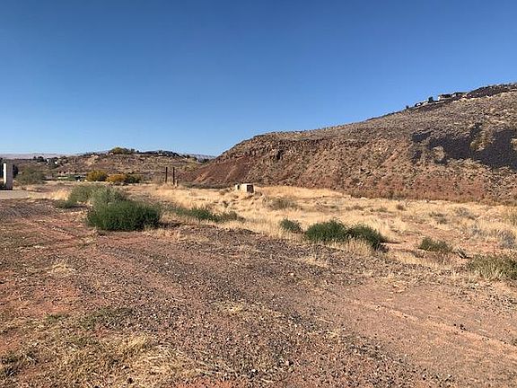 3rd image of 885 E Paiute Dr #63