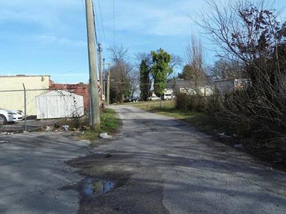 4th image of 3705 Clio Ave