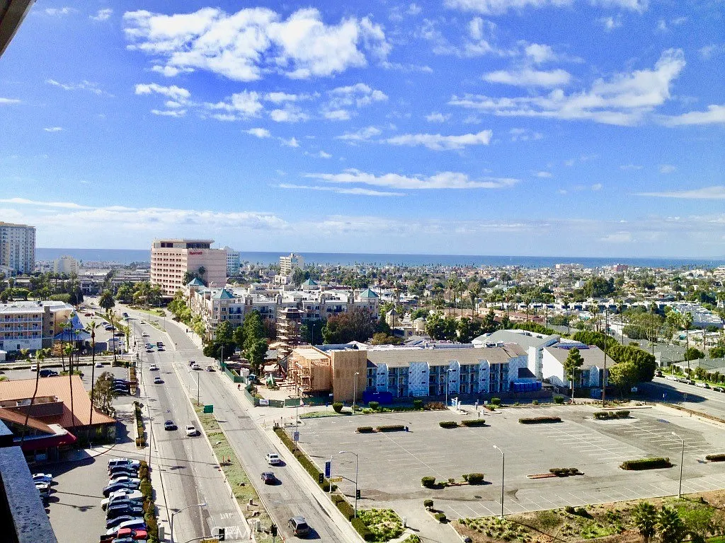 1 bed, 1050 sqft, $3,700 — Photo 4