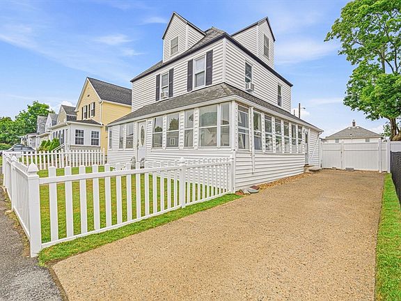 4th image of 20 Bell St