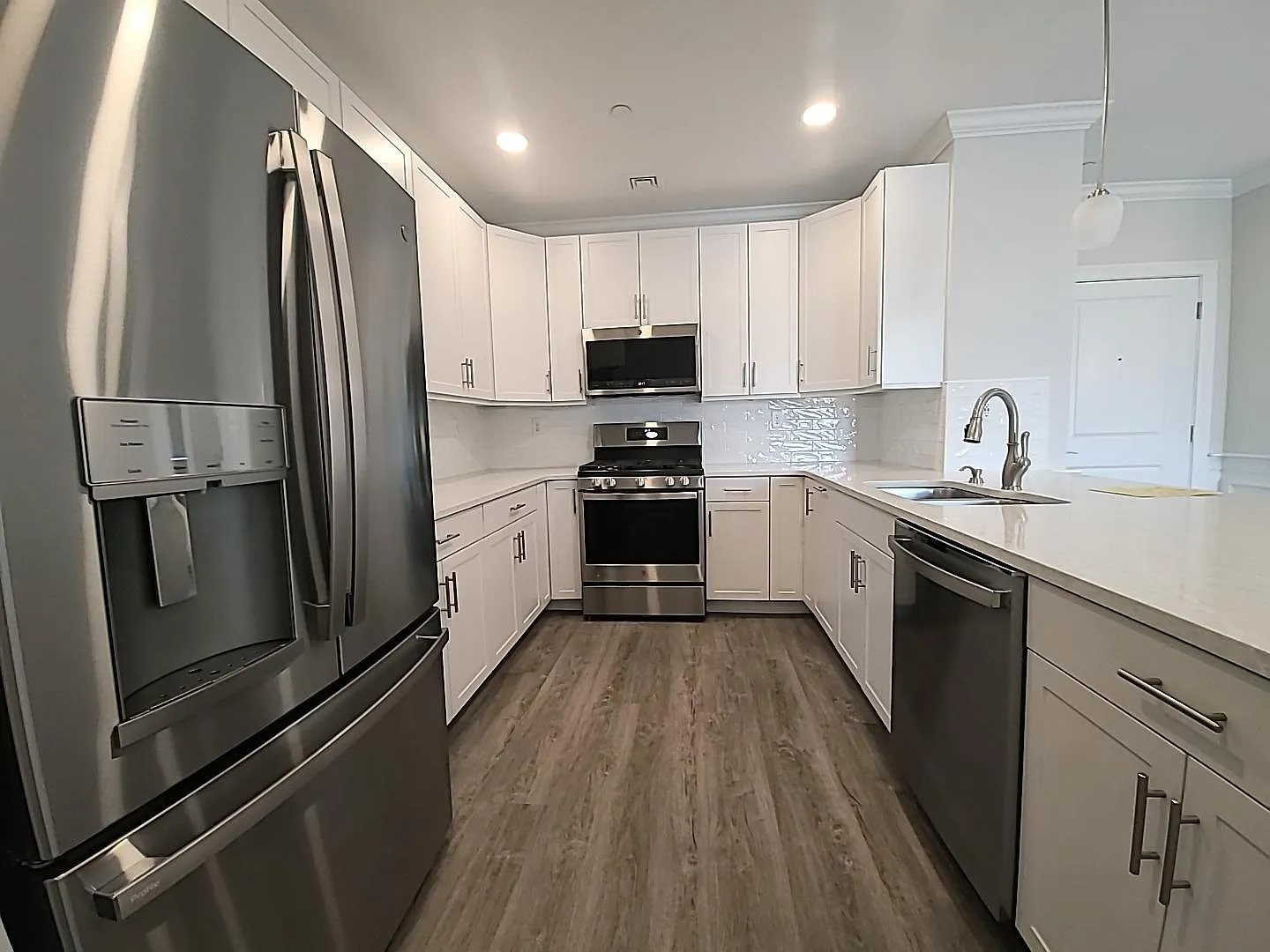 2 bed, 1480 sqft, $3,600 — Photo 4