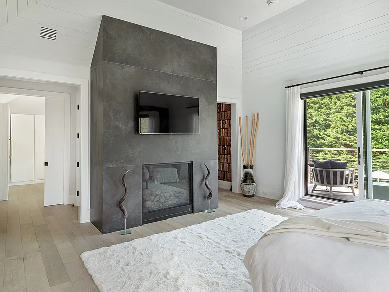 64 Chase Ct — Photo 27