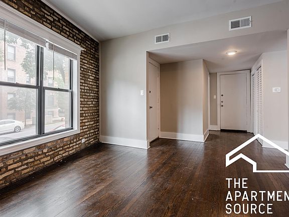 3rd image of 3404 N Elaine Pl