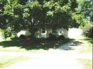 447 S Madison St, Oswego, IL 60543