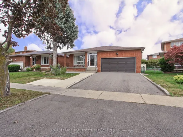 190 Benjamin Boake Trl, Toronto, ON M3J 3C4
