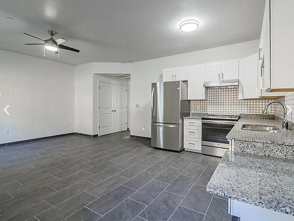 2nd image of 521 E Mission Ln Unit 2