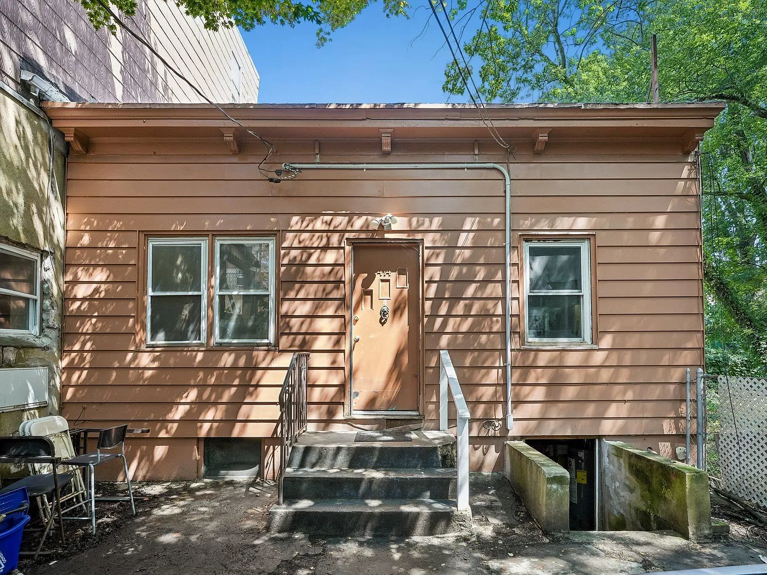 3 bed, 1.0 bath, $2,900 — Photo 1