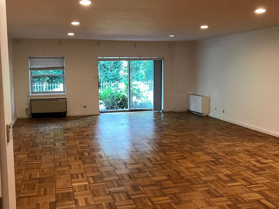 The Chalet Apartment Rentals Roslyn, NY Zillow