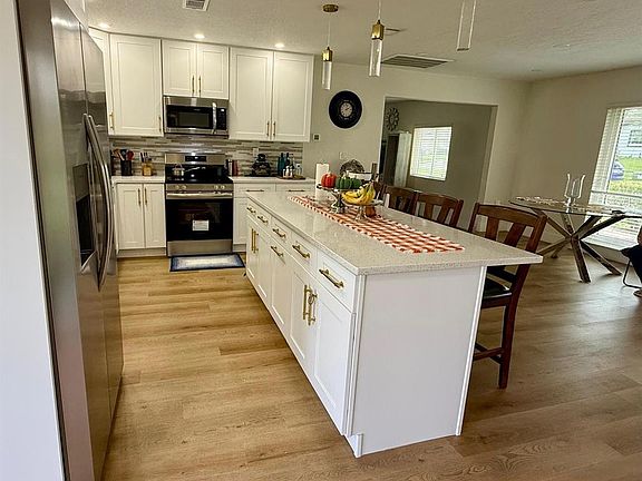 5th image of 815 BISHOP PLACE