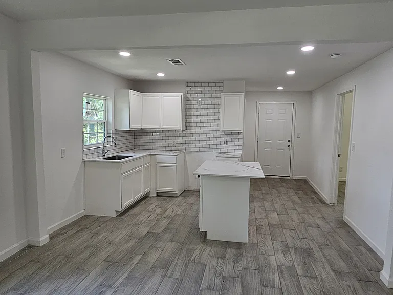 8125 Easton St — Photo 19