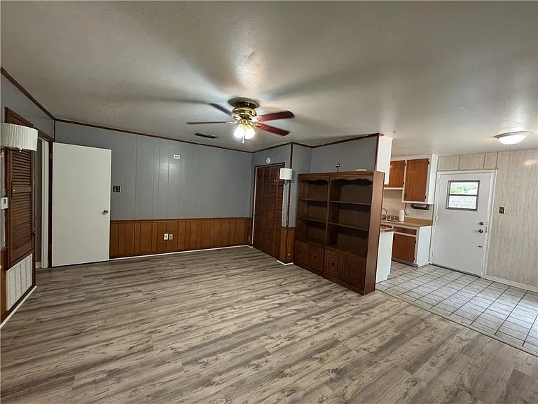 1054 Gallen Ct — Photo 25