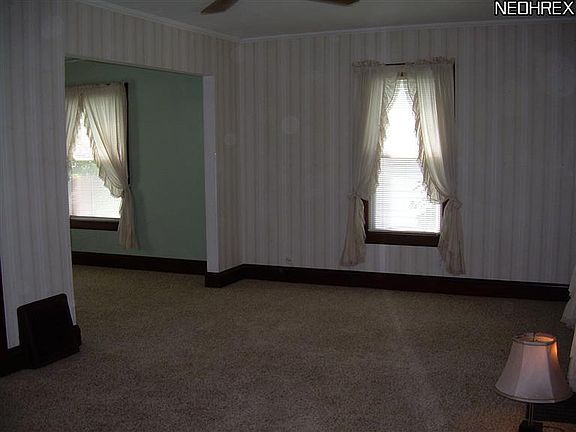 2nd image of 428 Cypress Ave