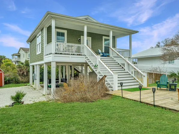 132 Jungle Rd, Edisto Island, SC 29438