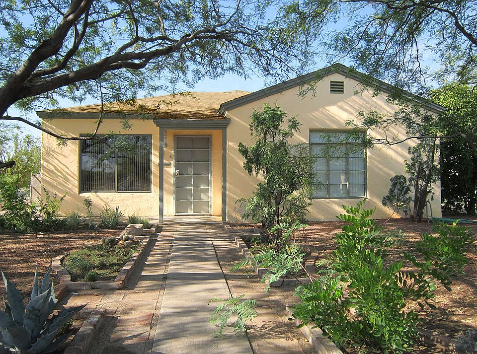 Charming stucco home