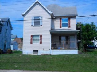 25 S 4th St, Youngwood, PA 15697