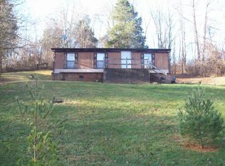 207 Parsons Rd, Troutville, VA 24175