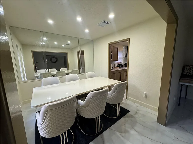 23230 Canyon Lake Dr — Photo 5