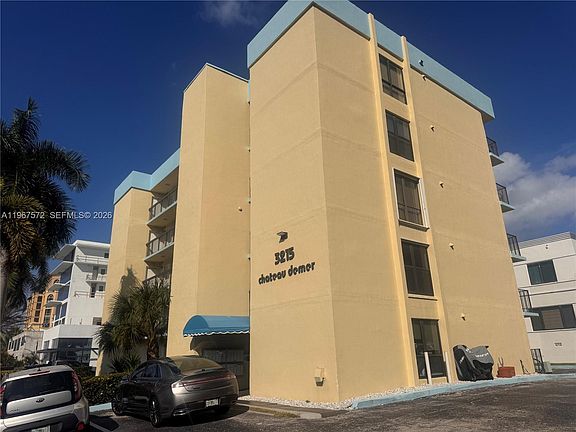3rd image of 3215 N Ocean Dr APT 302